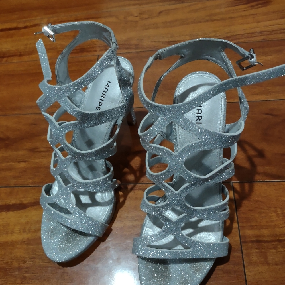 Women's silver high heels sz 9